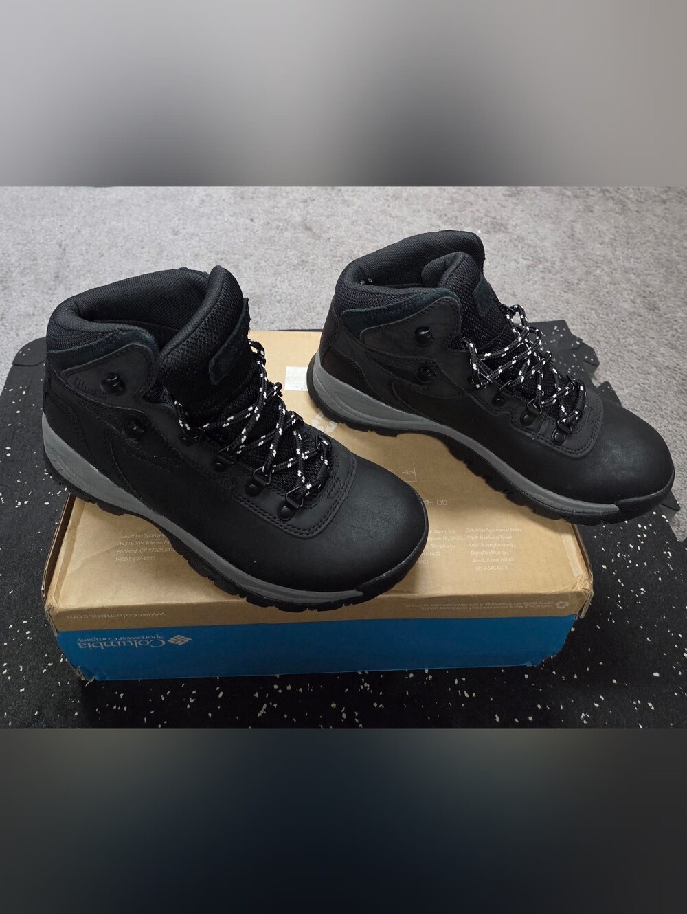 Columbia Women's Black and Gray Waterproof Hiking Boots